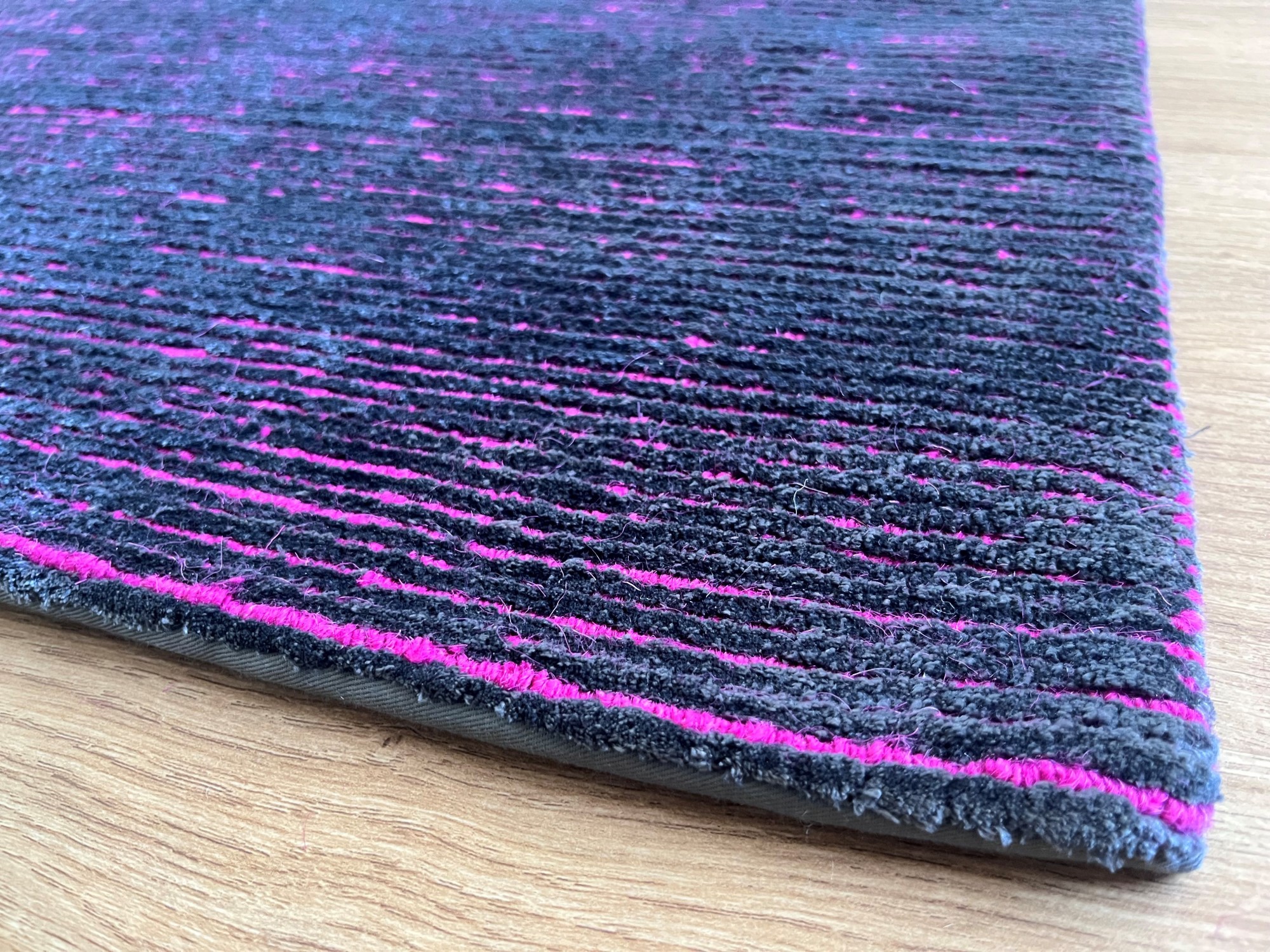 Nepal Teppich Rib Eye Neutral Silk 60