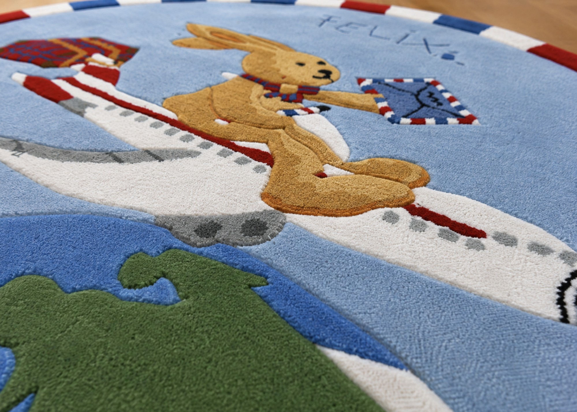 Kinderteppich Felix der Hase - auf Reisen 130x130 cm