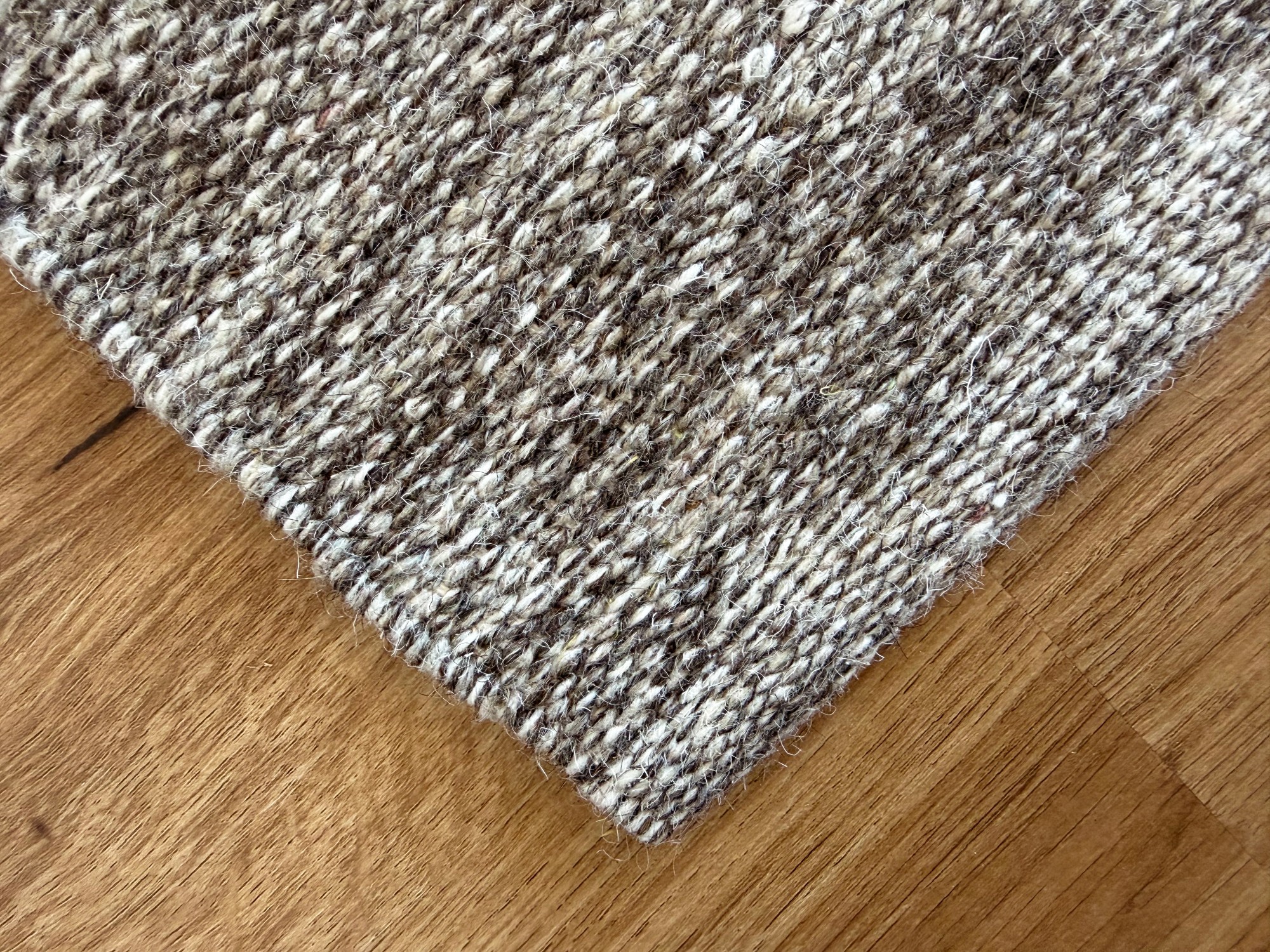 Handweb Teppich Prag